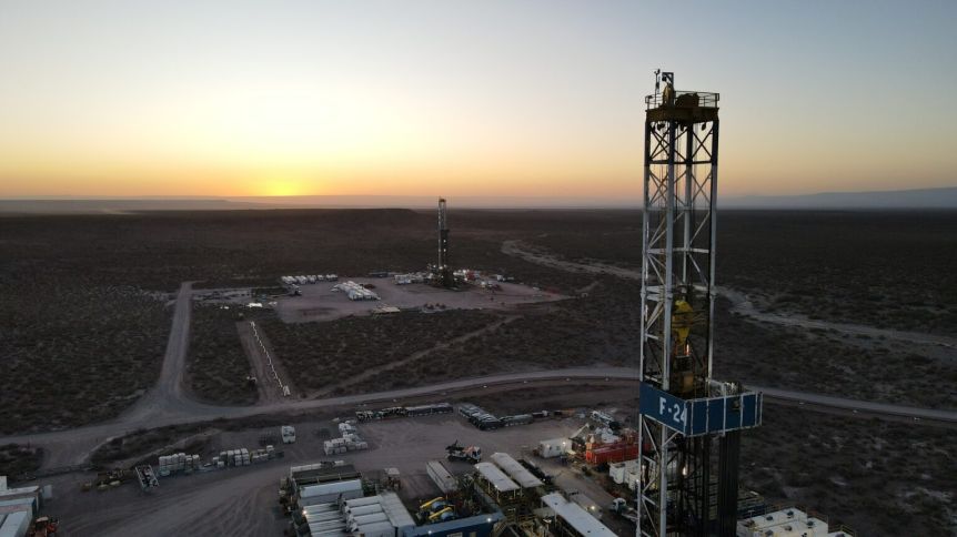 Tranquilidad oficial por Vaca Muerta frente a la caída del precio del petróleo