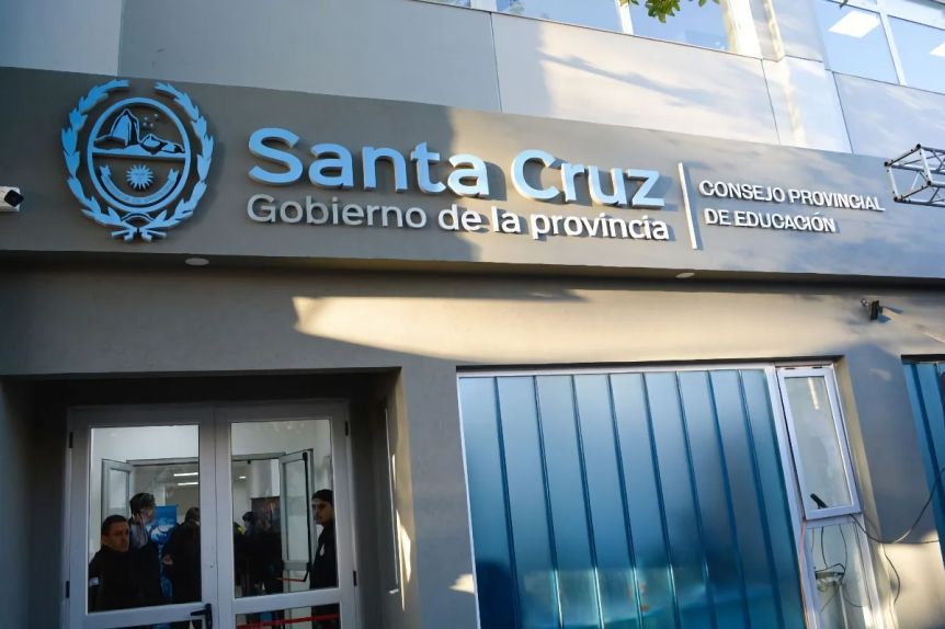 Docentes denuncian abandono del programa de fortalecimiento escolar en Santa Cruz