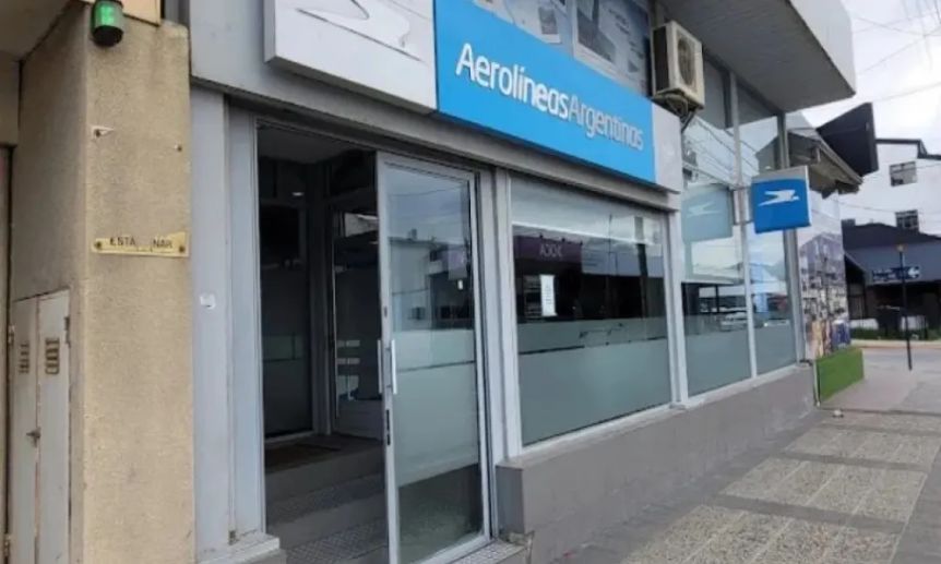 Motosierra en Aerolíneas: cuáles son las oficinas que bajan sus persianas en el sur