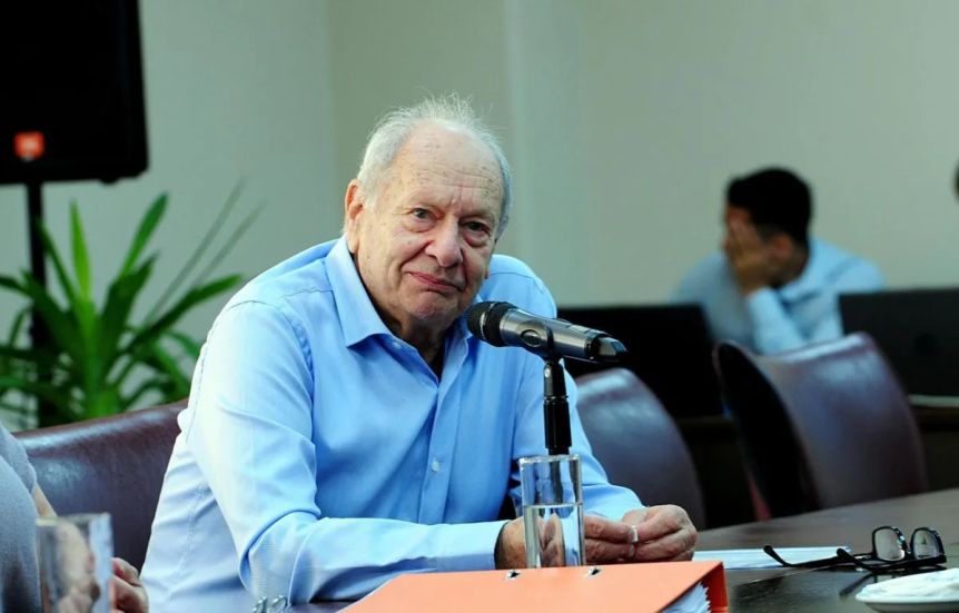 Gass sobre las alianzas: “Lo que hacen es destruir el radicalismo y su identidad”