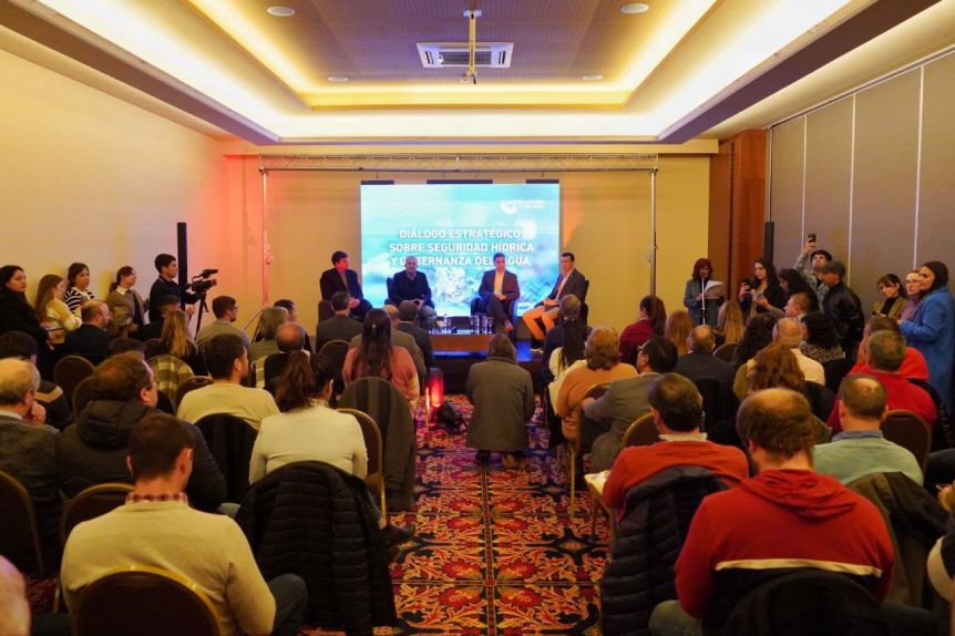 Río Negro debatió estrategias para una gestión responsable del agua frente al cambio climático