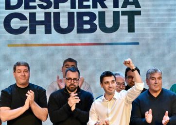 Torres lanzó el frente Despierta Chubut, con duras críticas al gobierno de Milei
