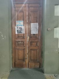 Vandalizaron la Casa de Gobierno durante una movilización mapuche