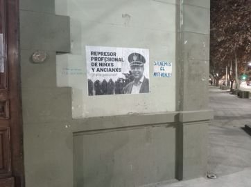 Vandalizaron la Casa de Gobierno durante una movilización mapuche
