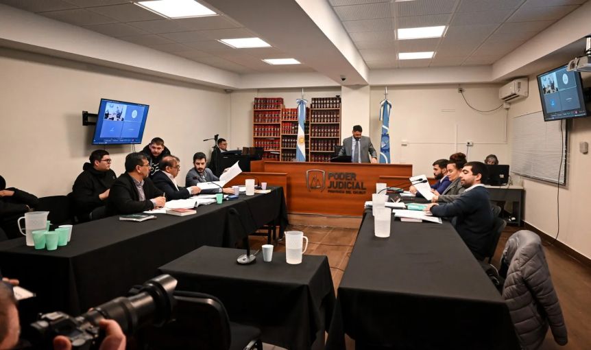 Se suspendió la audiencia de cesura por los incendios en Rawson tras una recusación al juez