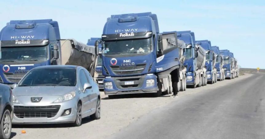 Camioneros anticipó un “avance” en las negociaciones y enfrió el paro en Vaca Muerta