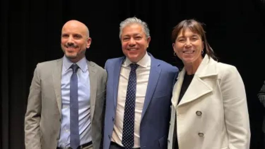 Corroza y Ousset piden licencia por campaña y Figueroa reacomoda el Gabinete
