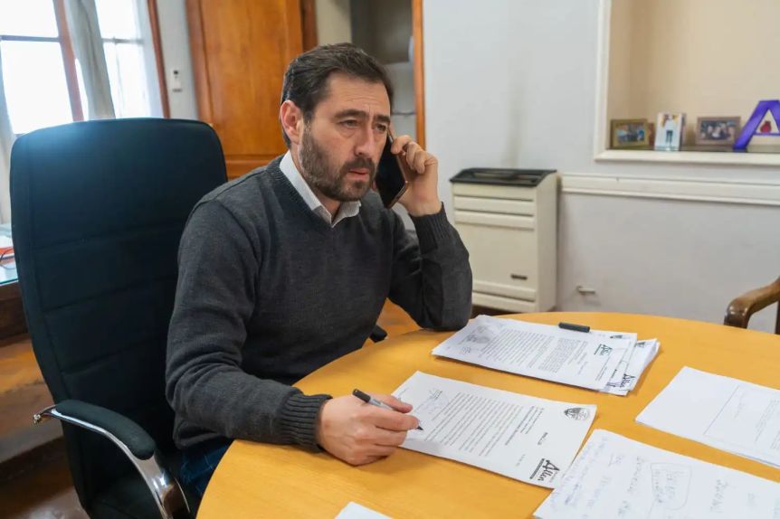 Crisis institucional y política en Allen: masiva marcha contra la gestión de Román