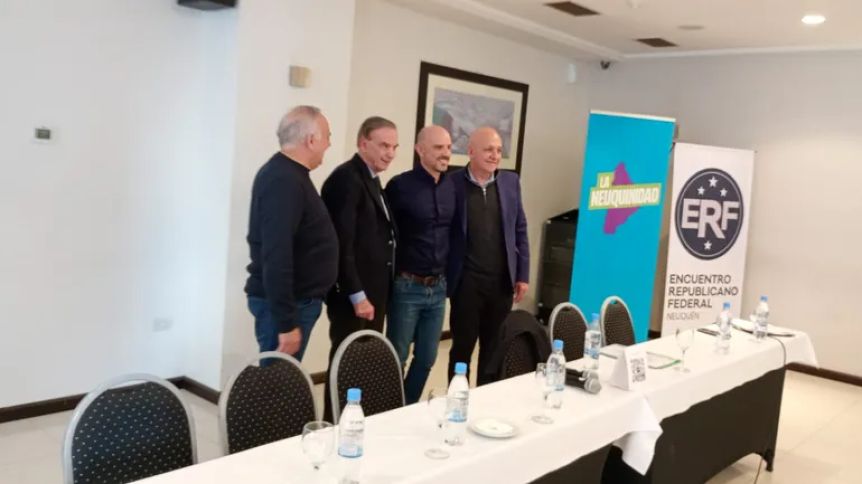 Miguel Pichetto aterrizó en la Patagonia y formalizó su alianza con La Neuquinidad