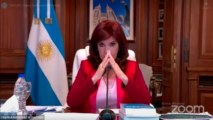 Cristina trató a Milei de “cobarde y miserable” y llamó a votar por Fuerza Patria