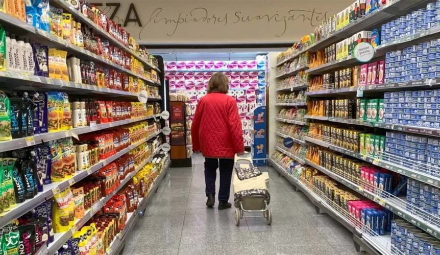 La confianza del consumidor sigue en caída libre y acumula un retroceso del 13%