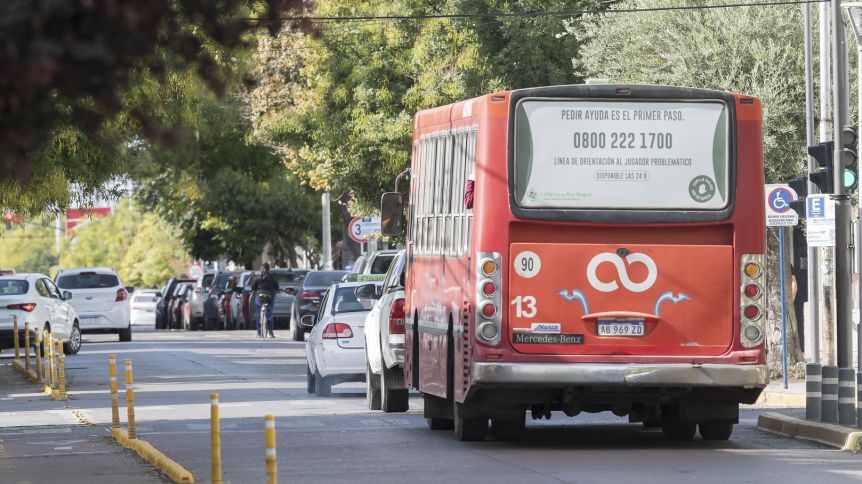 Proponen un boleto gratuito para policías y penitenciarios rionegrinos en servicio