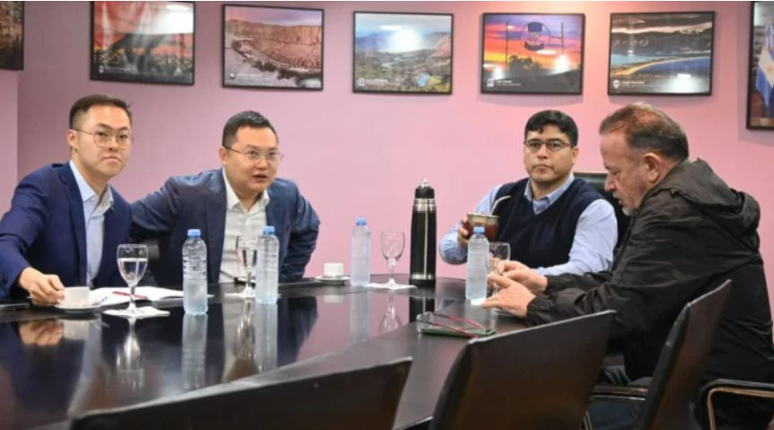 Encienden los motores en Cepernic y notifican a los trabajadores para reanudar la obra