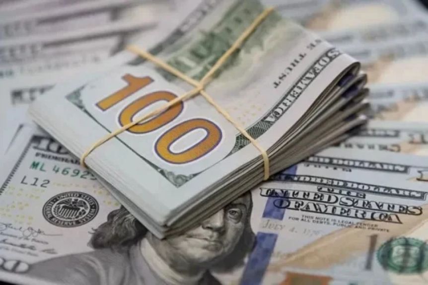 Tras el swap, volvió a subir el dólar y repuntaron acciones y bonos en Wall Street