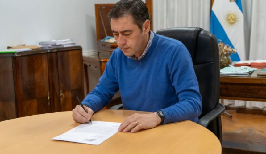 Sin grandes cambios, Román presentó un nuevo proyecto de emergencia económica