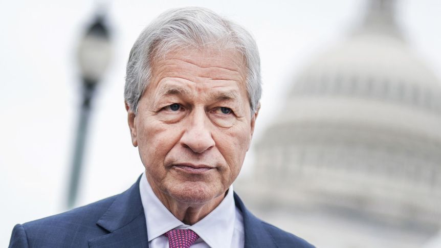 Encuentro clave de Milei y Caputo con el mandamás de JP Morgan
