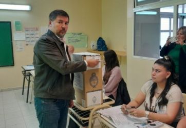 Con elogios a la Boleta Única Papel, votaron los principales candidatos en Santa Cruz