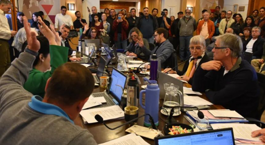 Bariloche: por unanimidad, la planta política se duplicó los sueldos