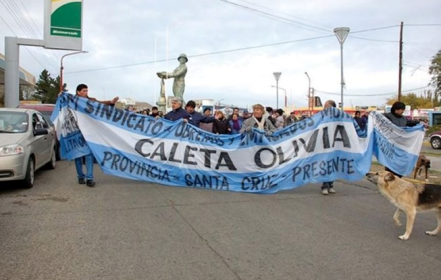Caleta Olivia paralizada: municipales van a un paro total por 72 horas por incumplimientos