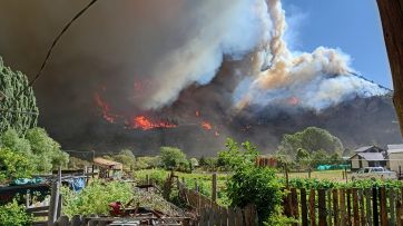 Habilitan el tránsito en la Ruta 40 y siguen los trabajos para extinguir el fuego