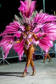 Dolores propone el combo perfecto para febrero: Carnaval del sol y termas con promociones imperdibles