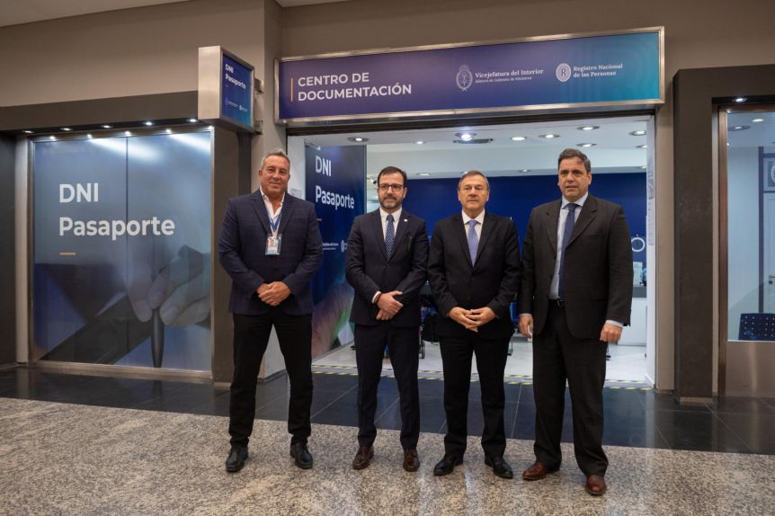 Renunció el titular del RENAPER y el Gobierno oficializó la salida de otros tres funcionarios