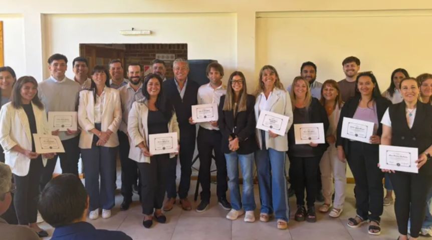 Comunidad renovó sus autoridades y ratificó su respaldo al rumbo del gobierno