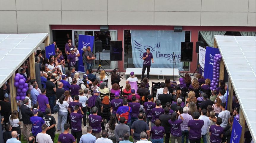 Un encuentro libertario para mostrar unidad terminó con incidentes