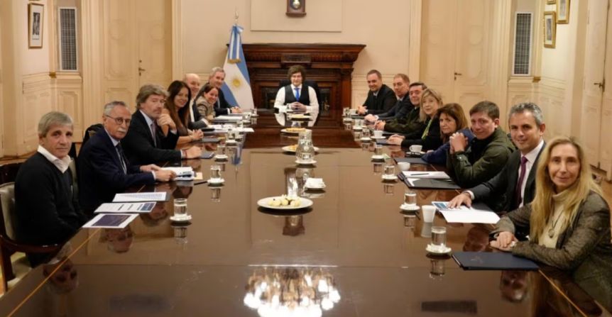 Los ministros de Milei ya ganan más del doble que en diciembre