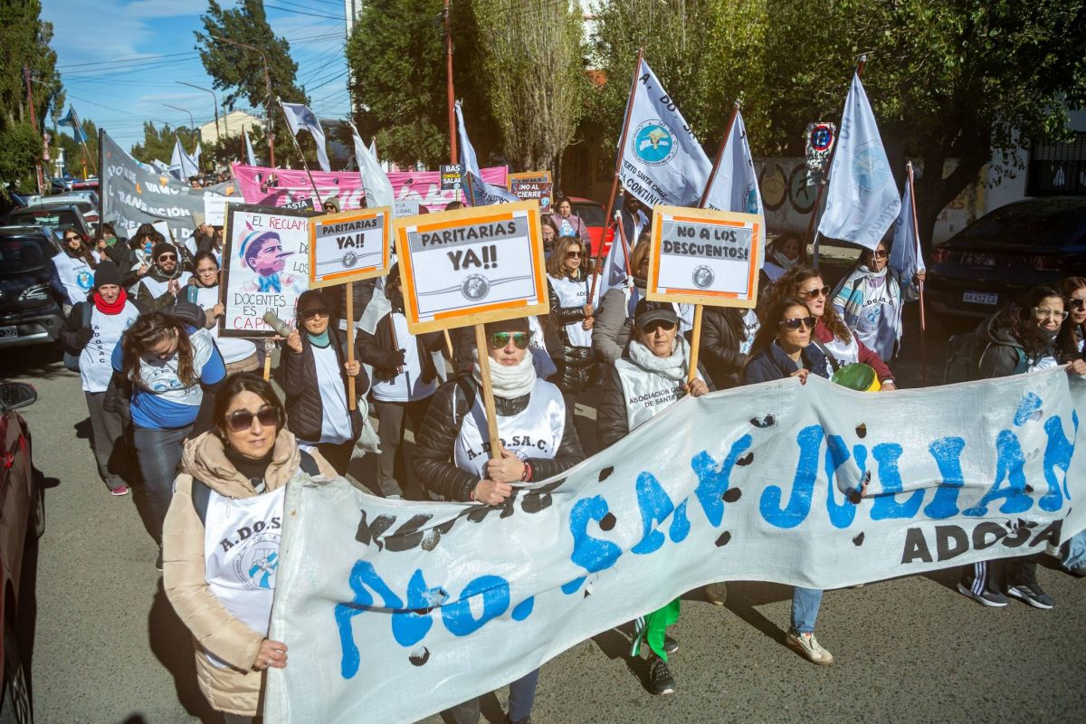Más tensión gremial: ADOSAC y ATE lanzan paros por 96 horas en reclamó por la reapertura de paritarias