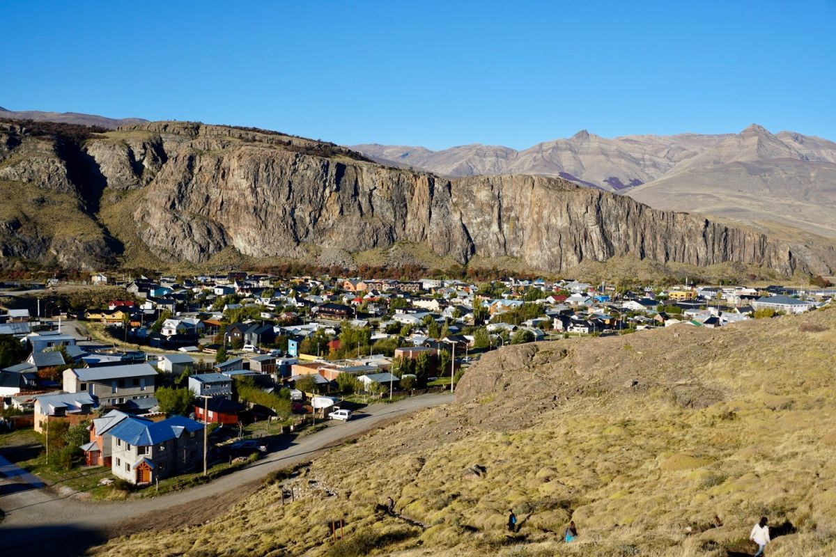 Vidal presiona en la Legislatura para destrabar tierras y avanzar con viviendas en El Chaltén