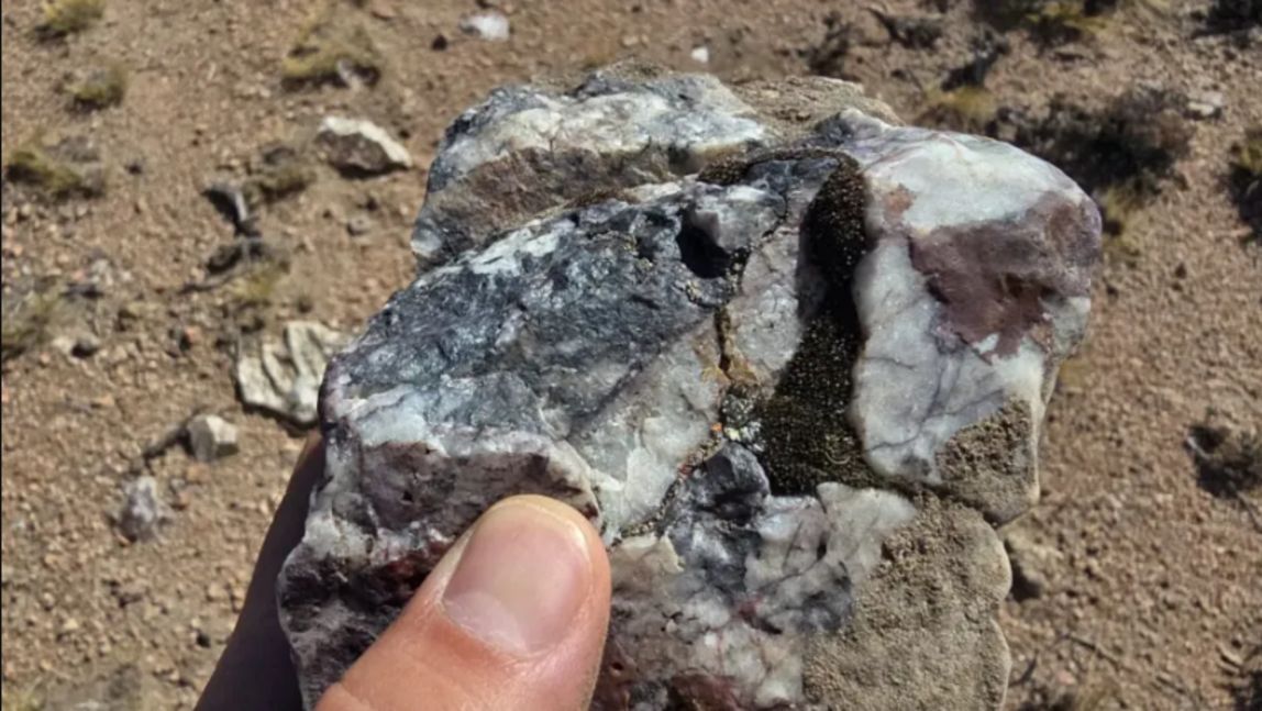 Gran Esperanza suma nuevos indicios de oro y avanza hacia una etapa de perforación