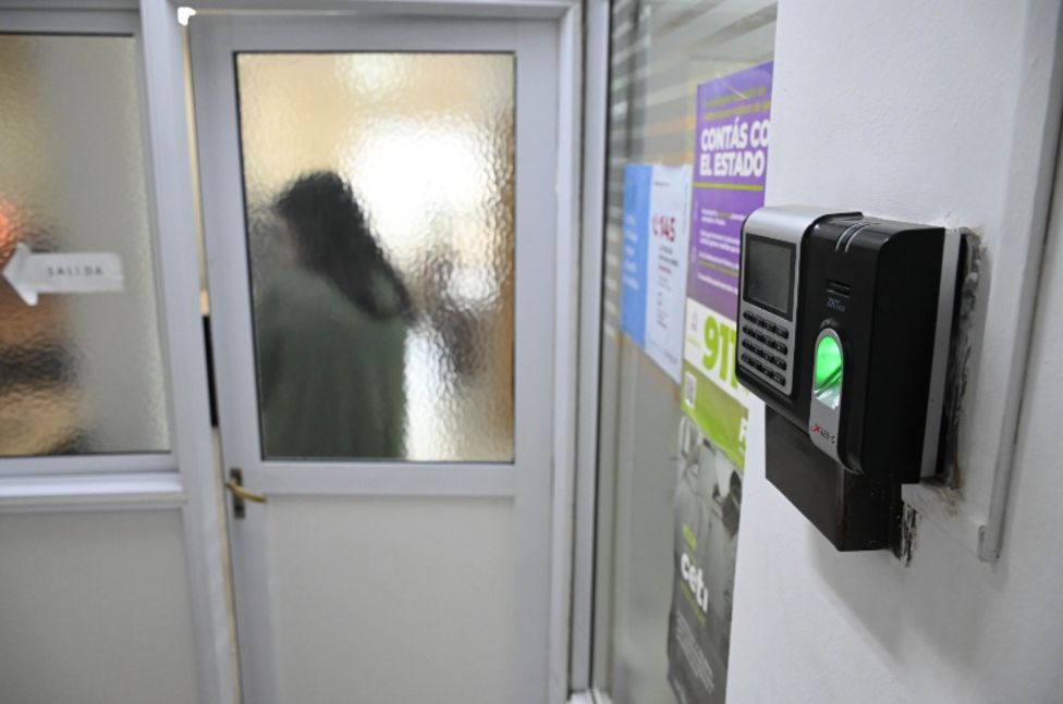 Provincia comenzará a implementar el control facial de asistencia en hospitales públicos