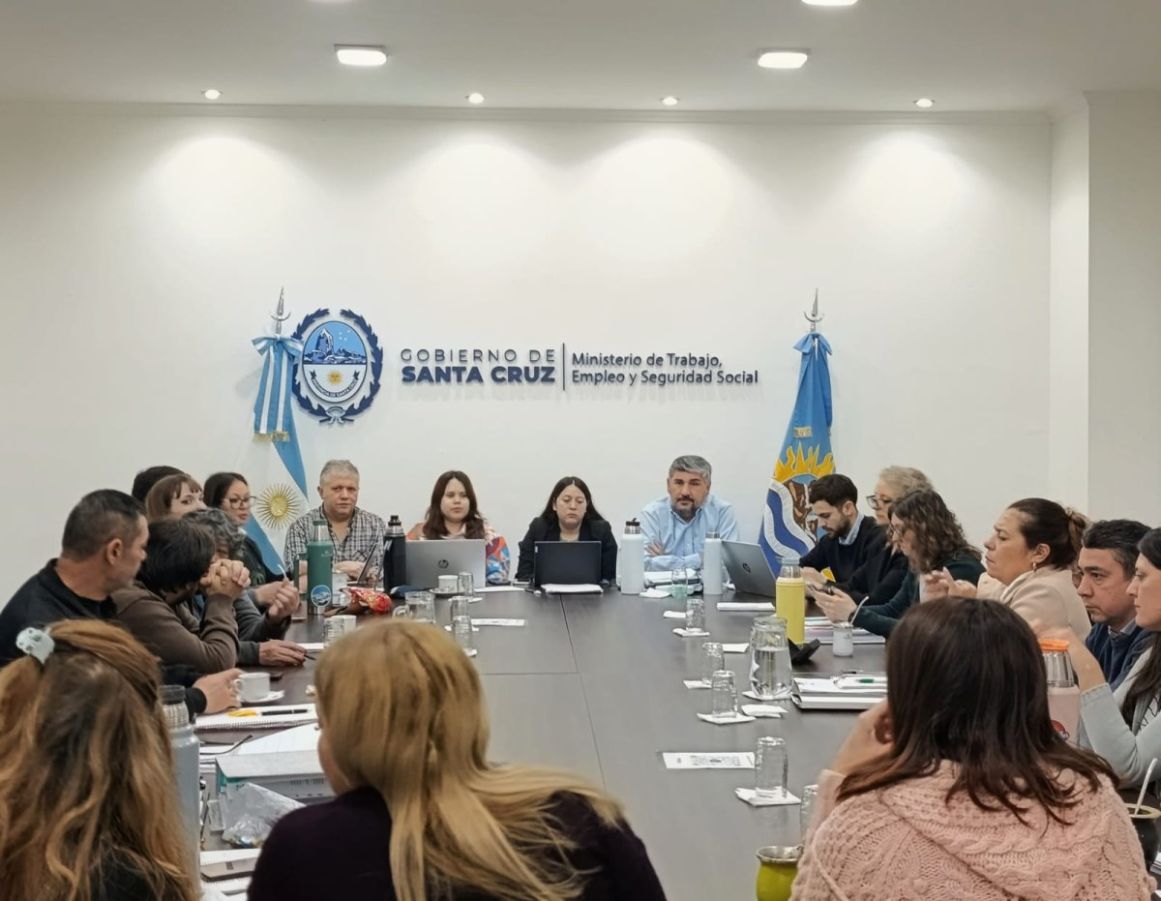 Deuda, aguinaldos y especulaciones tensan la relación del gobierno con los municipios