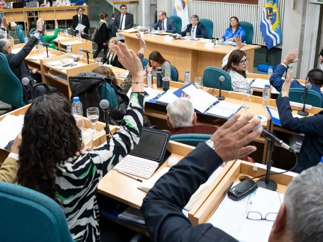 Diputados opositores piden una sesión legislativa urgente por la crisis policial