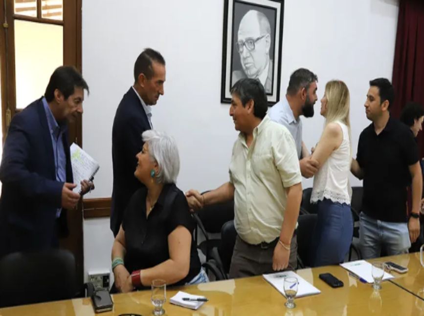 Neuquén se prepara para discutir las paritarias con los estatales para el segundo semestre