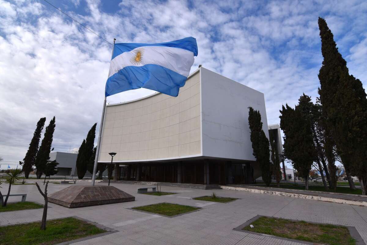 Avanza en la Legislatura el acuerdo entre la Provincia e YPF por áreas petroleras
