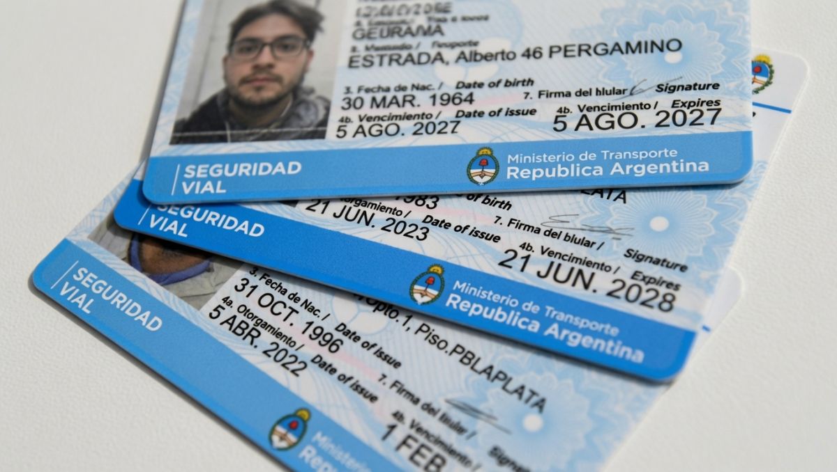 Dos empleados municipales demorados por presunta venta ilegal de licencias de conducir