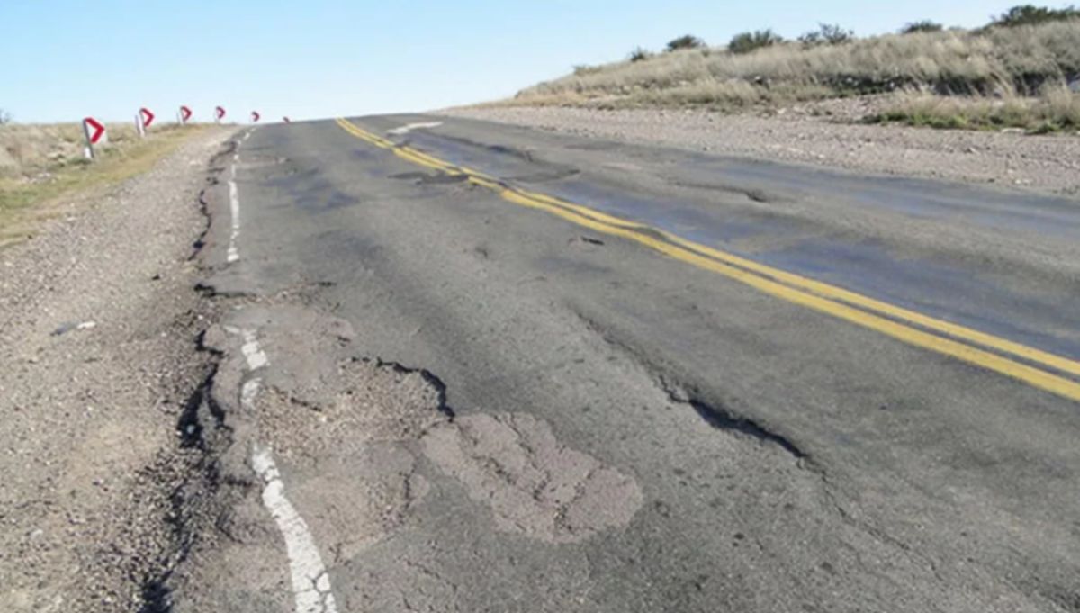 El traspaso de las rutas 22 y 151 entró en un compás de espera en plena crisis vial