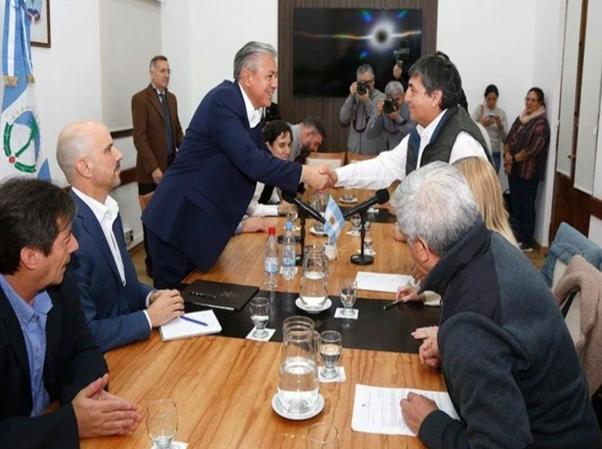 ATE y UPCN firmaron con Figueroa “el mejor acuerdo salarial que existe” en el país
