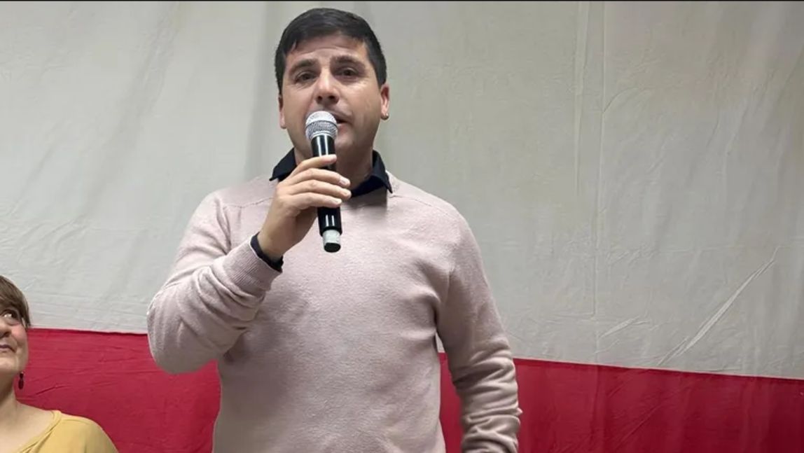 Balearon a un concejal de Cervantes en plena Ruta 22 para robarle la moto
