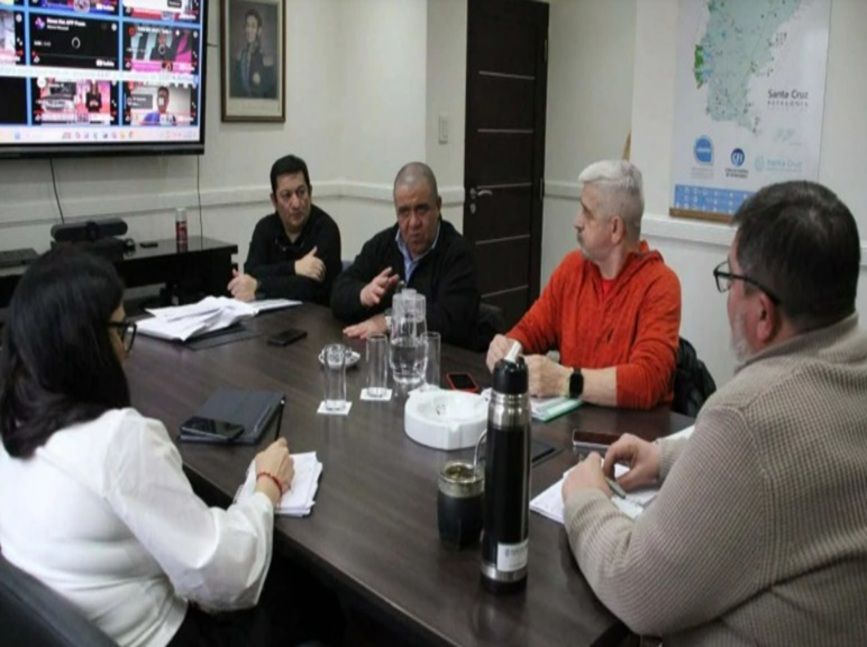 Pases de factura entre el gobierno provincial y El Calafate por deudas acumuladas