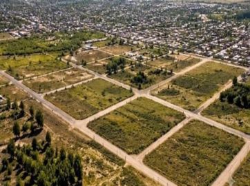 Roja para el loteo sobre tierras productivas en Fernández Oro