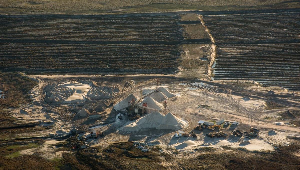 YPF y Entre Ríos acordaron impulsar la producción de arena para Vaca Muerta