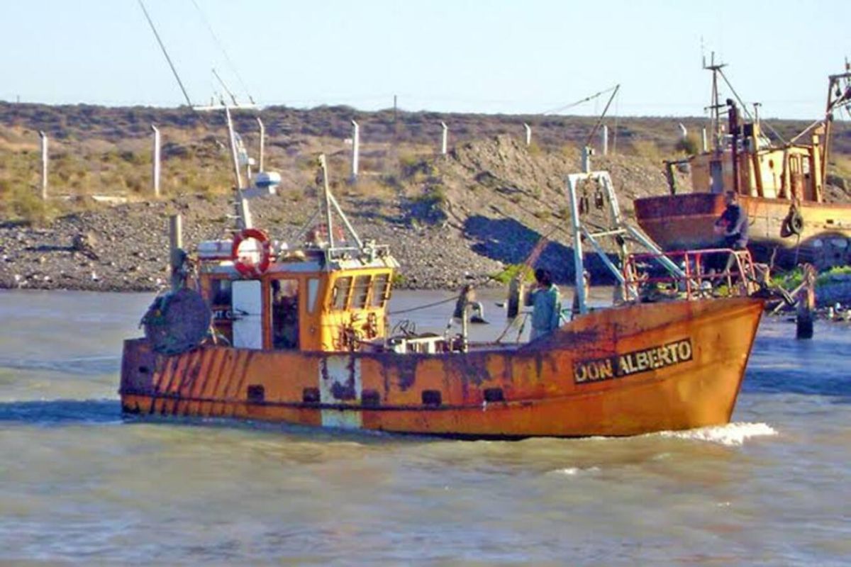 El Ejecutivo busca trasladar permisos de pesca a Camarones: la letra fina del proyecto