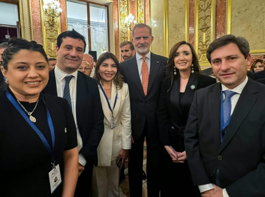 Gadano, junto al rey Felipe VI y Villarruel en el Foro Parlamentario Iberoamericano