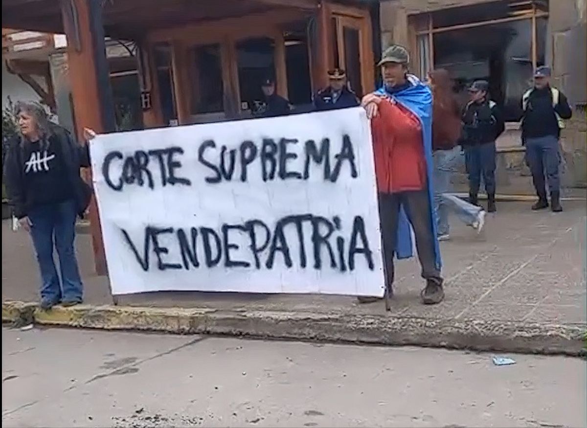 La derogación de la Ley de Tierras ya genera protestas y convocatorias en la Patagonia