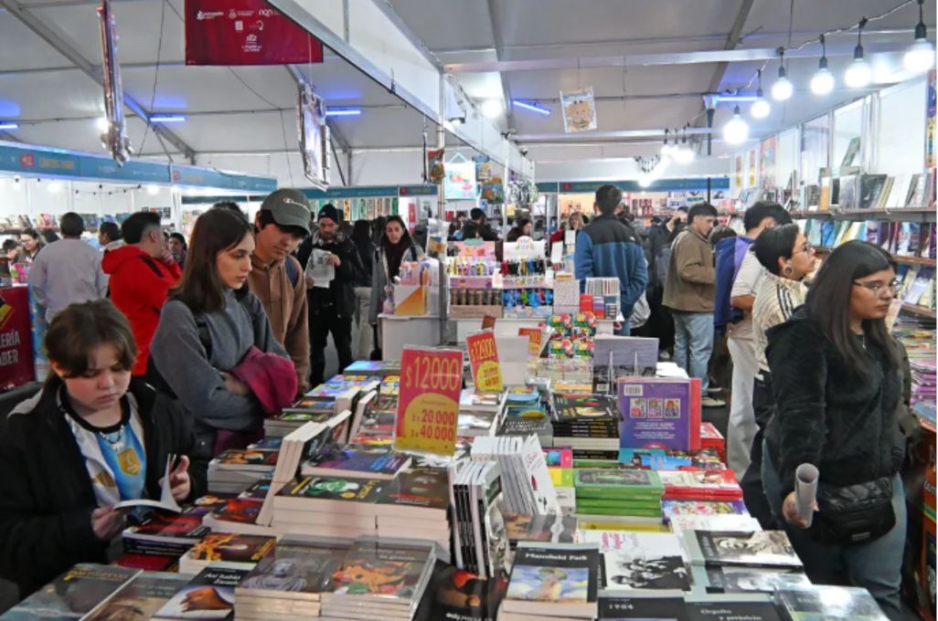 Cipolletti abre su Feria del Libro, con la cultura y la tecnología como protagonistas
