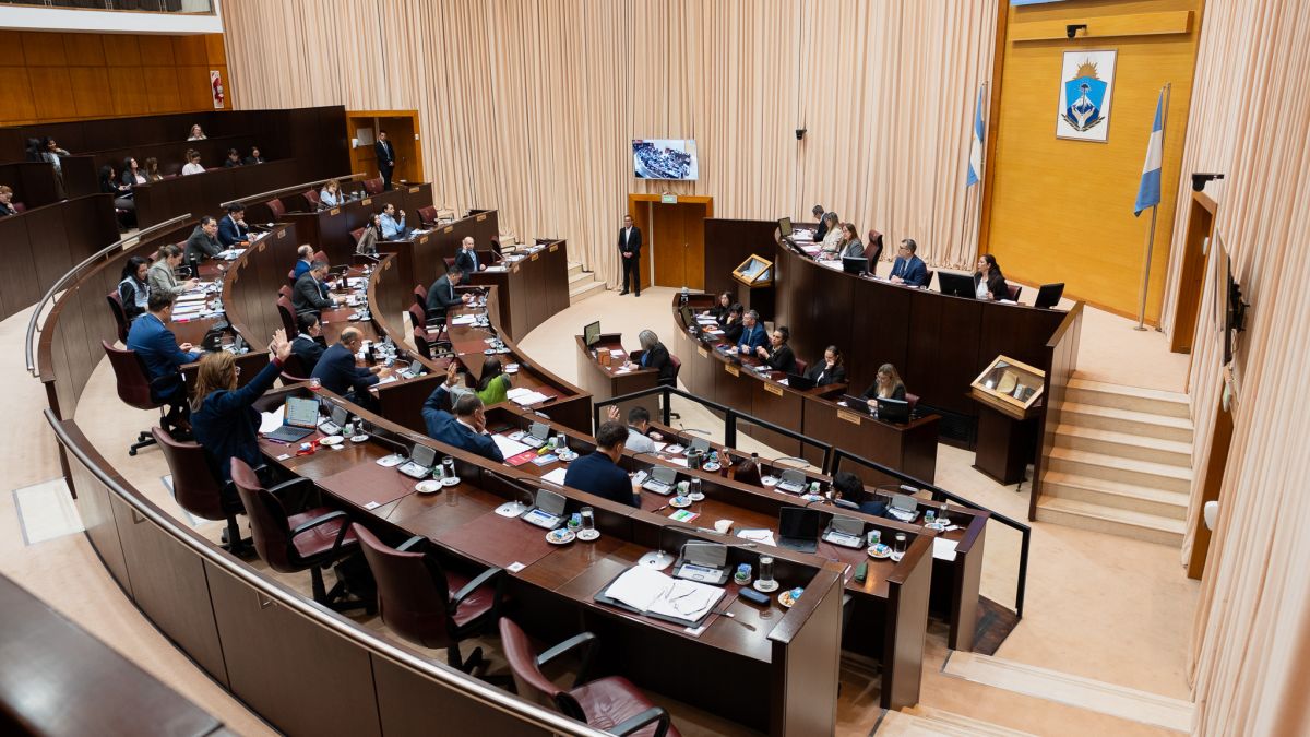 La Legislatura aprobó el acuerdo para financiar rutas de Vaca Muerta con petroleras