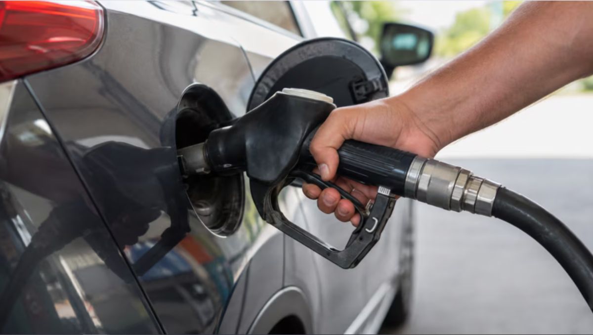 Santa Cruz prohibió el autoservicio de combustible en todo su territorio